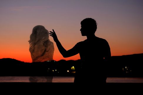 Why You’re Attracted to Emotionally Unavailable People & How to Break the Pattern